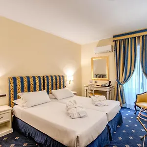 Napoleon 4*, Rome Italie
